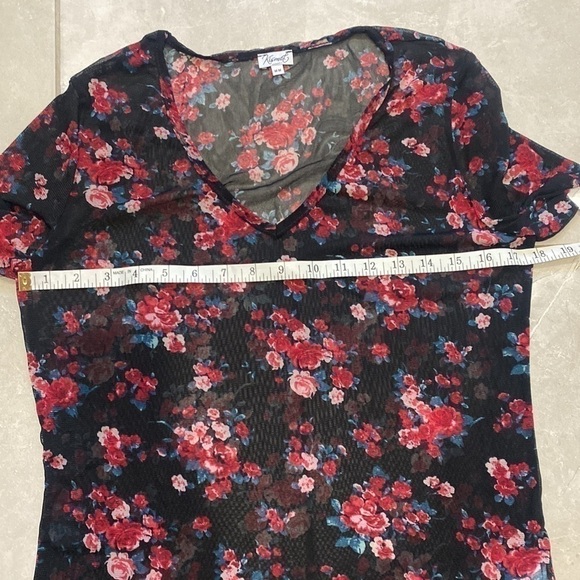 Nwt Rosette Sheer Floral Top - Picture 8 of 10